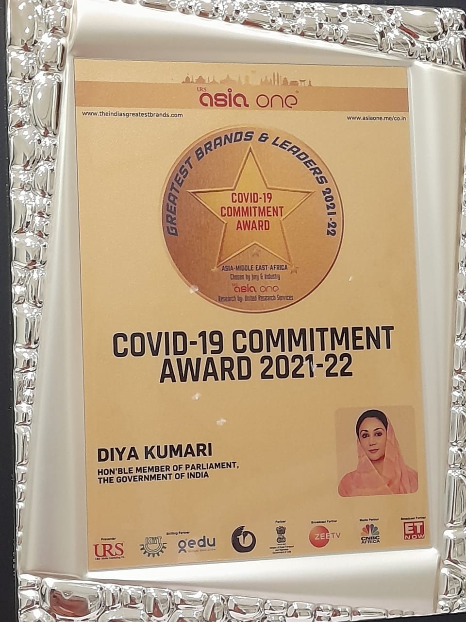 MP DIYA KUMARI RECEIVES COVID-19 COMMITMENT AWARD